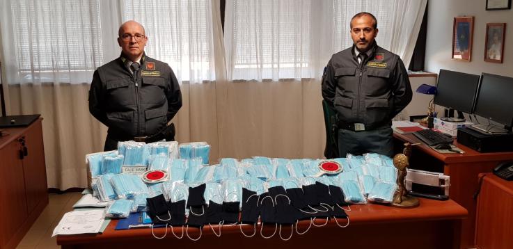 Rovigo: ancora un sequestro di mascherine abusive