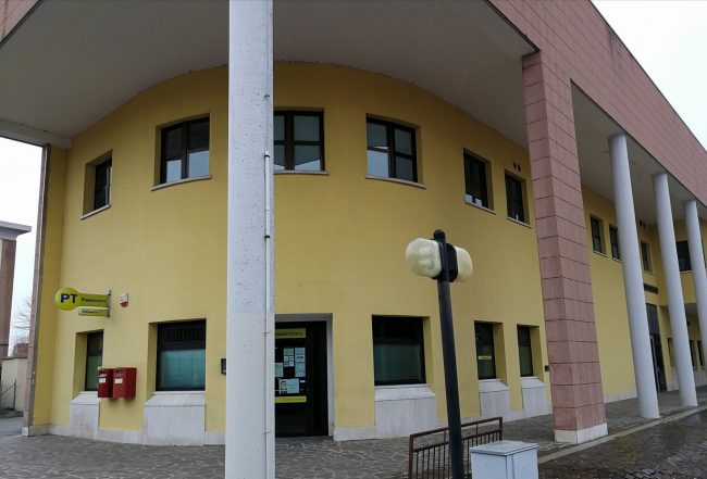 Folla all’ufficio postale di Cavarzere, intervengono i Carabinieri
