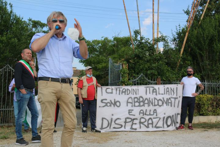 Loreo: arrivano 50 profughi in una villa del ‘500, la protesta dei cittadini