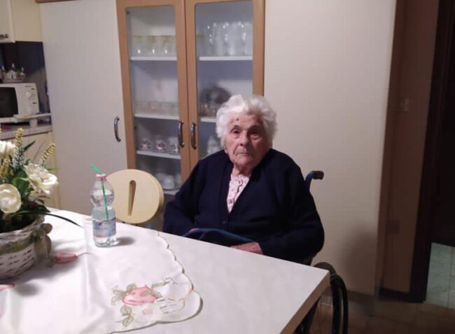 Si rompe il femore in un incidente domestico, raro intervento a una donna di 106 anni