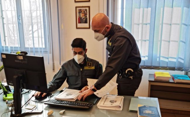 Illeciti contro il Reddito di Cittadinanza: denunciate 239 persone per false dichiarazioni