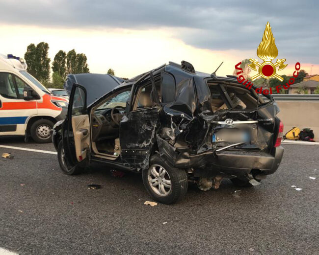 Le foto dello schianto in A13 tra Boara Pisani e Monselice, tre feriti