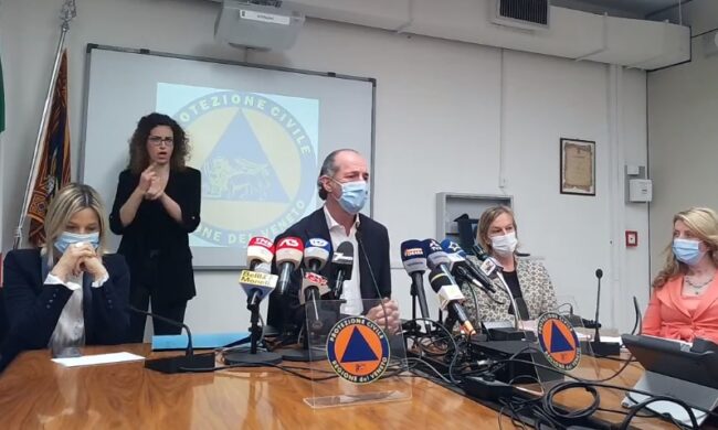 Covid, Zaia: “Variante indiana? Vaccini potrebbero essere meno efficaci” | +848 positivi | Dati 27 aprile 2021