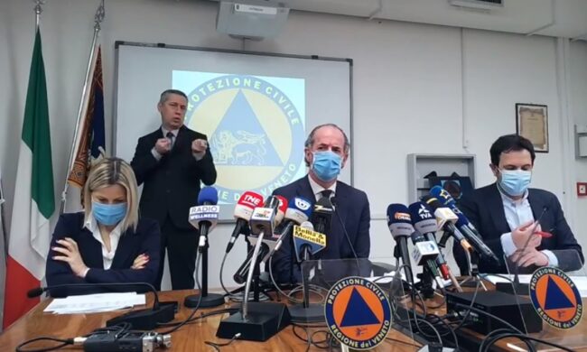 Covid, Zaia: “Vaccini, entro domenica finiamo gli over 80” | +883 positivi | Dati 13 aprile 2021