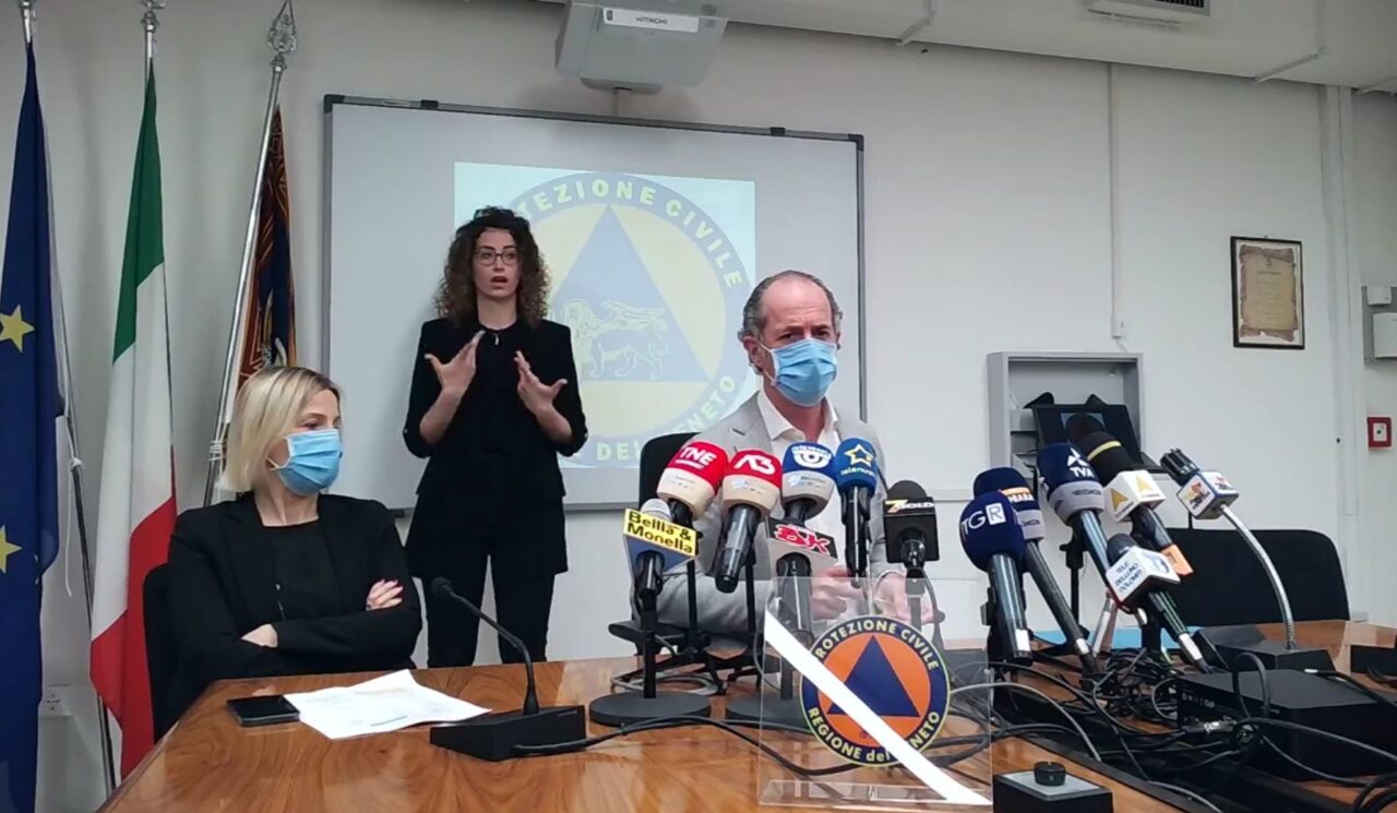 Zaia: “Contagi in calo, evitiamo assembramenti. Over 60 prenotate il vaccino” | +364 positivi Covid| Dati 3 maggio 2021