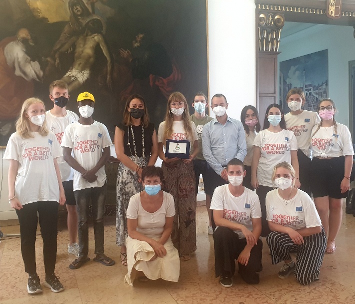 A palazzo Nodari i ragazzi del campo di volontariato internazionale di Legambiente