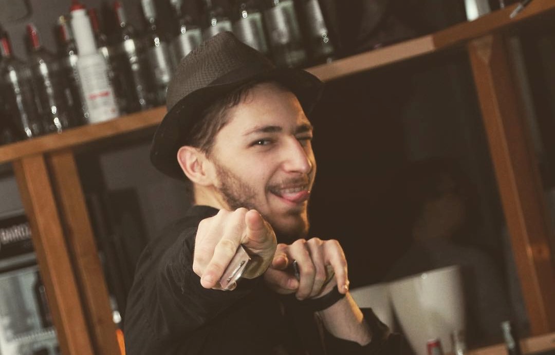 Terribile schianto tra moto e auto: Francesco, barista 23enne è morto sul colpo