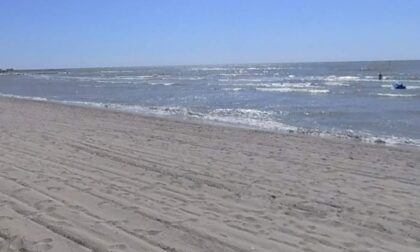 Turista ha un malore davanti alla Spiaggia delle Conchiglie: 58enne muore annegato
