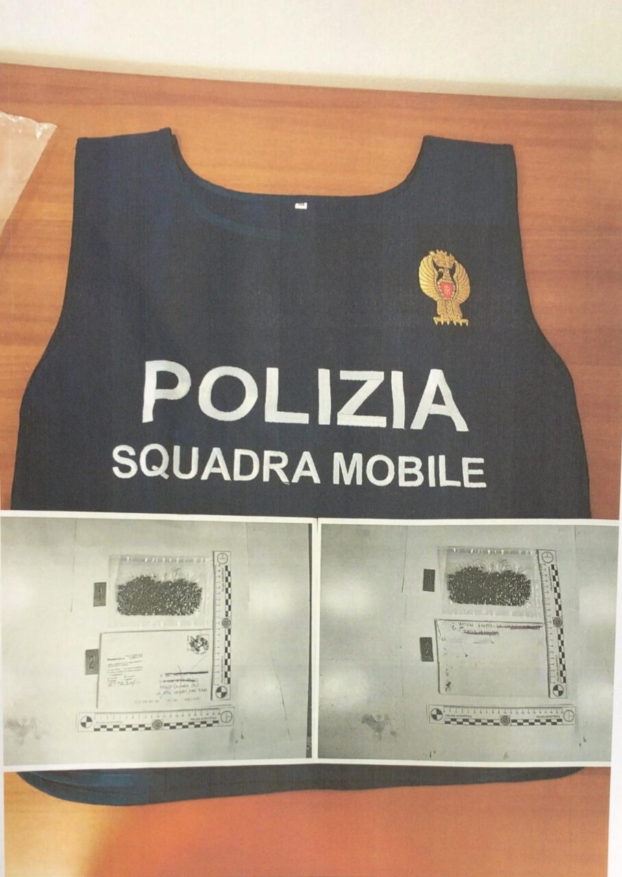 “C’è Posta per Te”: ma nella busta c’è la “maria” (e non c’entra la De Filippi…)