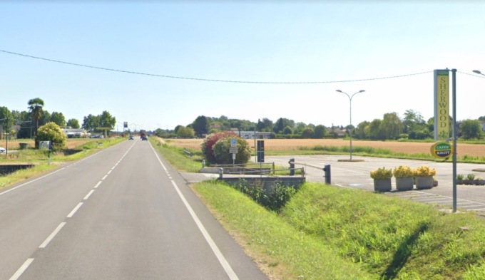 Violento frontale tra due auto: un giovane in rianimazione
