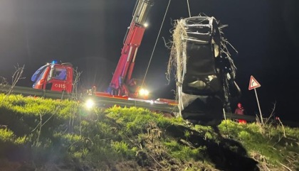 Perde il controllo dell’auto e finisce nell’Adige: morto il 45enne Cristian Finco