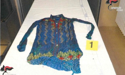 Ragazza mutilata e decapitata: le foto dei suoi vestiti trovati nel borsone