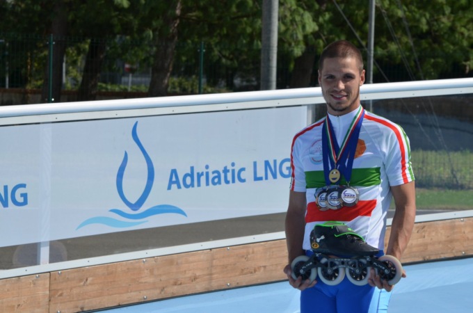 Tragico incidente in moto: morto a 26 anni il campione del mondo di pattinaggio Riccardo Passarotto