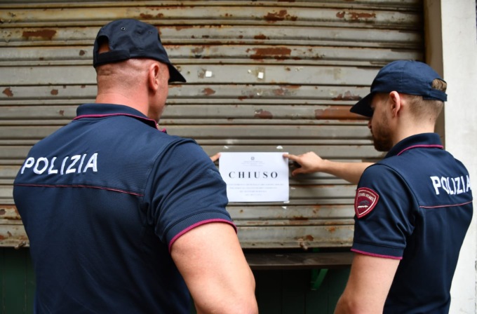 Alcol ai minorenni: licenza sospesa a un locale nel centro di Rovigo