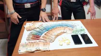 Sospetto scambio di bustine svela un grosso traffico di cocaina