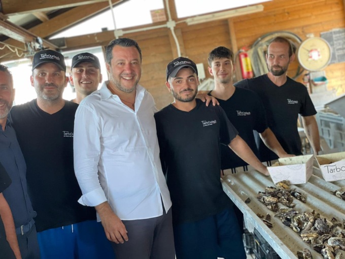 Matteo Salvini, tappa in Polesine per incontrare i pescatori: “Sosteniamoli, mangiamo italiano”