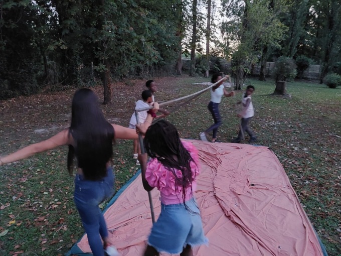 In tenda sotto le stelle: una vacanza indimenticabile per i bambini del progetto Cedro