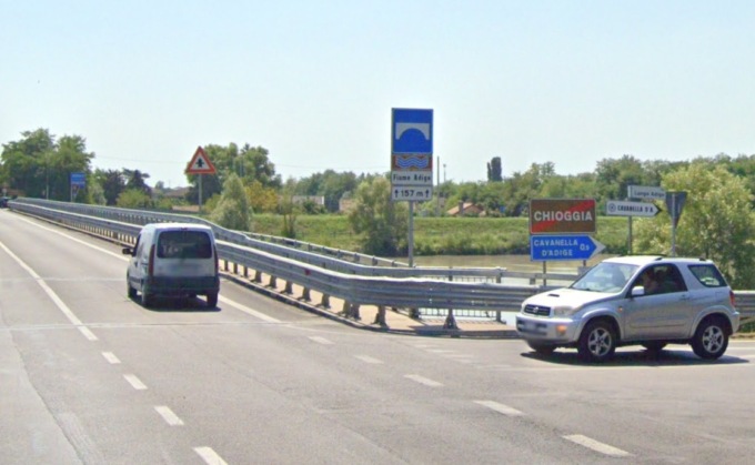 Tragedia sulla Romea: 83enne in bici travolto e ucciso da un furgone