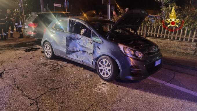 Incidente a Lusia, un donna ferita estratta dalle lamiere