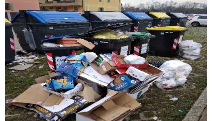 Basta rifiuti abbandonati: aumentano i controlli