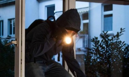 Proteggi la tua casa durante le vacanze: i consigli della Polizia per tenere lontani i ladri