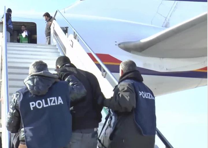 Pluripregiudicato tunisino rimpatriato dalla Polizia di Stato di Rovigo