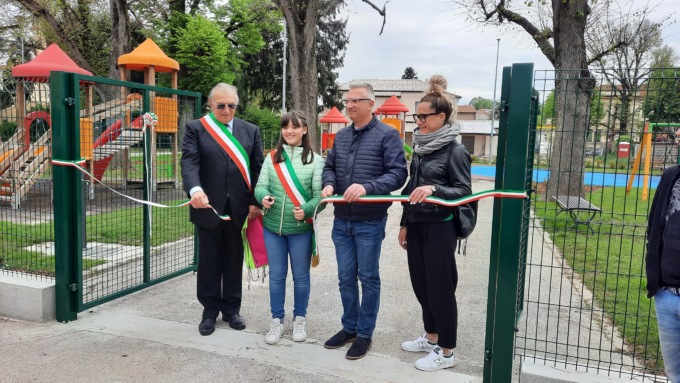 Giornata di inaugurazioni a Trecenta, con il Sindaco del Consiglio Comunale dei ragazzi