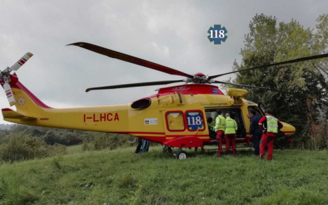 Perde il controllo della moto e si schianta contro un albero sui Colli Euganei: addio Nicholas
