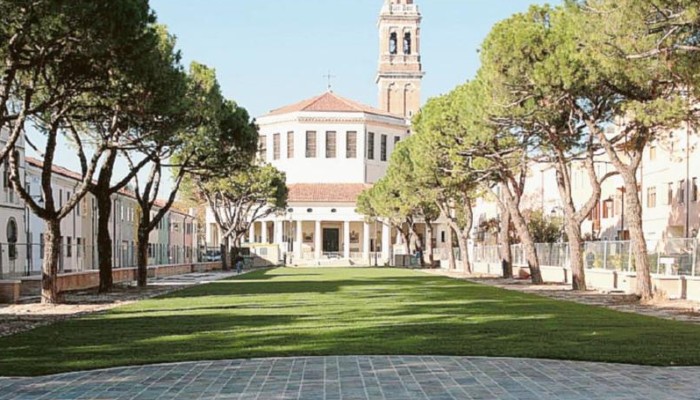 Nuovo look per piazza XX Settembre: concluso il progetto di sistemazione dell’area verde
