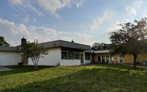 Poche iscrizioni alla scuola primaria di Fratta Polesine: la prima classe verrà trasferita, ma i cittadini non ci stanno 