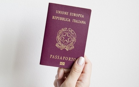 Passaporti per genitori di minori, cosa cambia