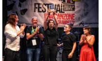Manuel Agnelli conquista Rovigo: tantissimi in piazza per la finale del Premio Amnesty International
