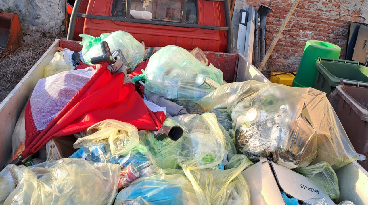 Raccolti in un solo giorno 300 chili di rifiuti nei cestini di Fratta Polesine
