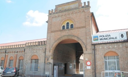 Minacciata con un bastone, donna salvata dai vigili a Rovigo