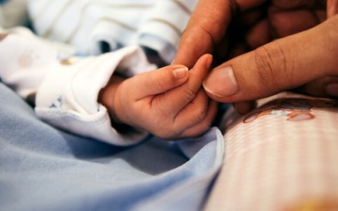 Mamma del bambino morto, la difesa chiede la scarcerazione