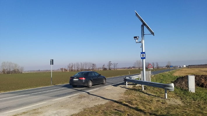 Torna il ‘vendicatore dei velox’: nuovamente abbattuto quello di Giacciano