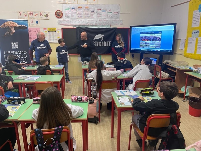 Bimbi in prima linea per rendere Porto Viro plastic free