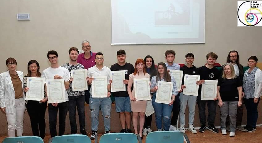 Consegnato il diploma alla memoria di Mattia Panarella, ha perso la vita in un incidente a 17 anni