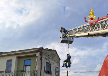 Tromba d’aria a Melara, alberi sradicati e tetti scoperchiati: “Tre minuti d’inferno”