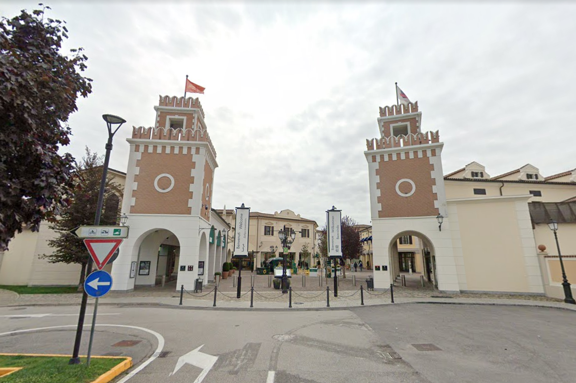 Doppio furto nell’outlet veneziano, denunciata una 24enne rodigina