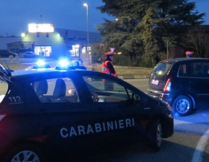 Viola il divieto di dimora in Veneto e finisce in carcere, poi ottiene i domiciliari ma tenta di evadere