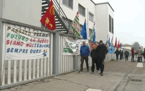 Crisi Berco, svolta nella vertenza: l’azienda ritira i 480 licenziamenti, salvi 200 dipendenti residenti in Polesine