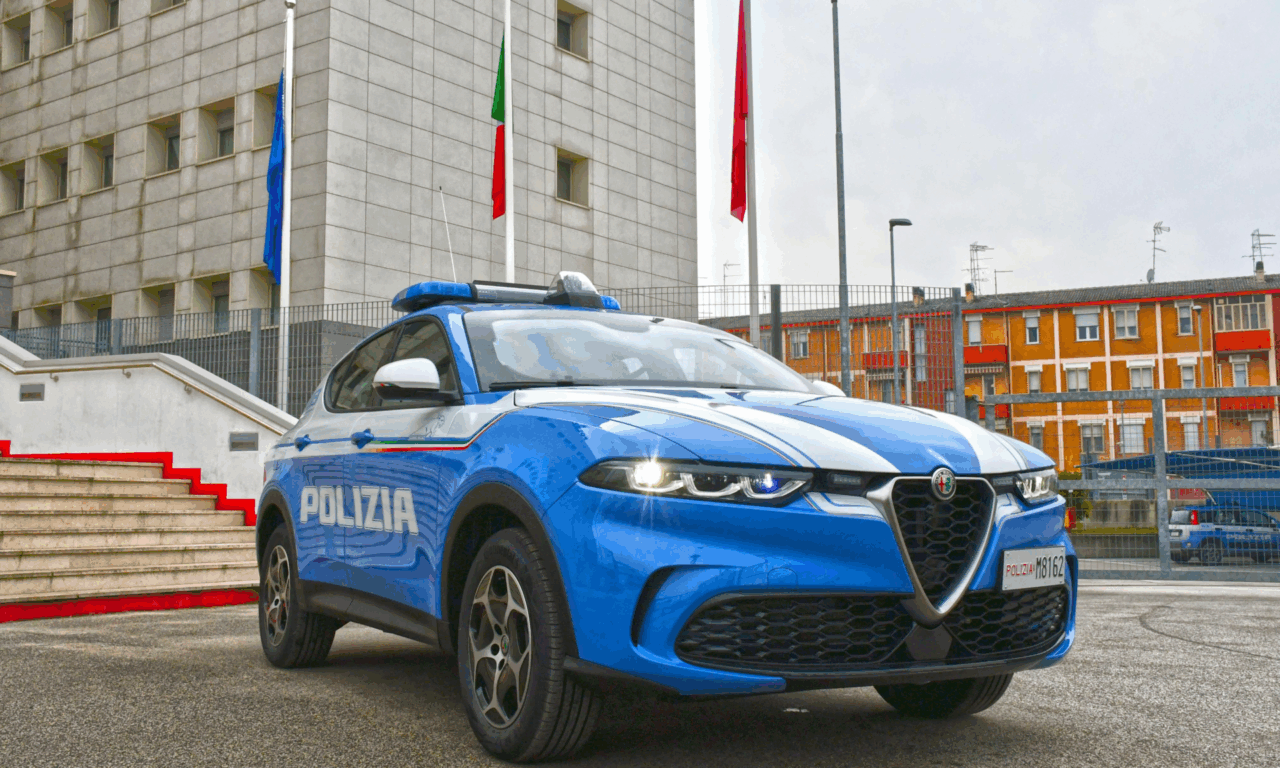 In moto con 10 chili di hashish, 28enne arrestato per spaccio
