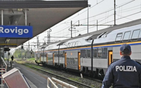 Violenza sessuale in stazione a Rovigo, fermato il secondo fuggitivo: è un 19enne