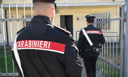 Non rispetta l'allontanamento dalla casa di famiglia, 53enne ai domiciliari con braccialetto elettronico