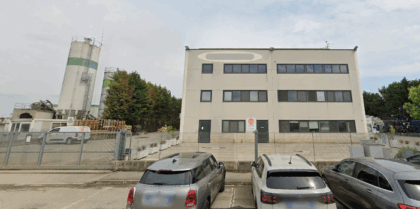 Maxi incendio alla Be Ambiente: vigili del fuoco al lavoro per ore