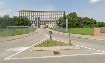 Incidente a Rovigo, poi la fuga: conducente inseguita fino alla Cittadella Socio Sanitaria
