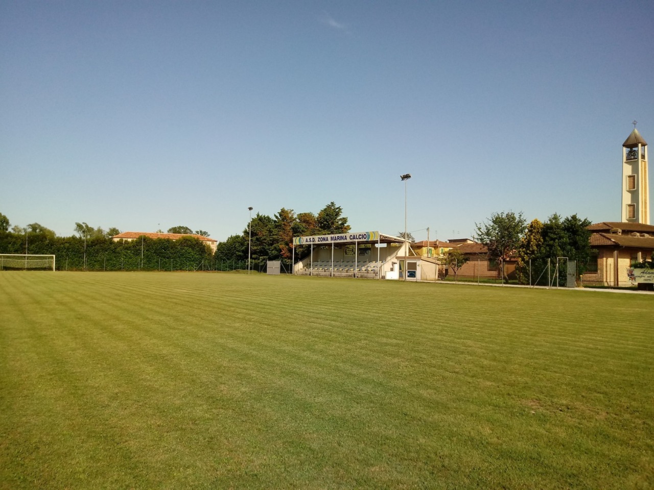 Oca Marina, scoppia un petardo sugli spalti: due feriti e partita sospesa