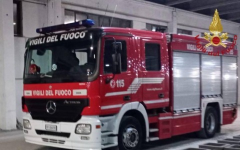 Incidente sul lavoro in azienda che commercia materiale edile: morto un operaio