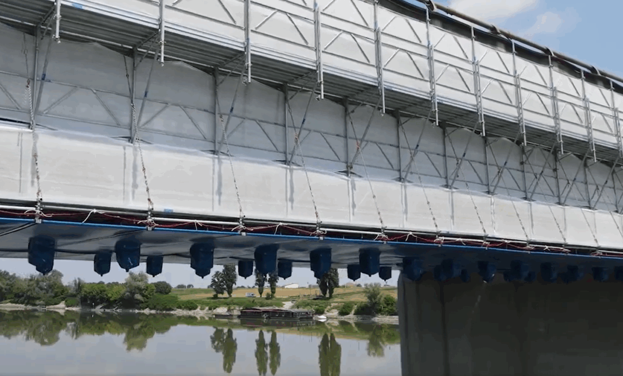 Ponte sul Po tra Rovigo e Ferrara: il primo sistema “green” che protegge fiumi e terreni durante il restauro dei ponti